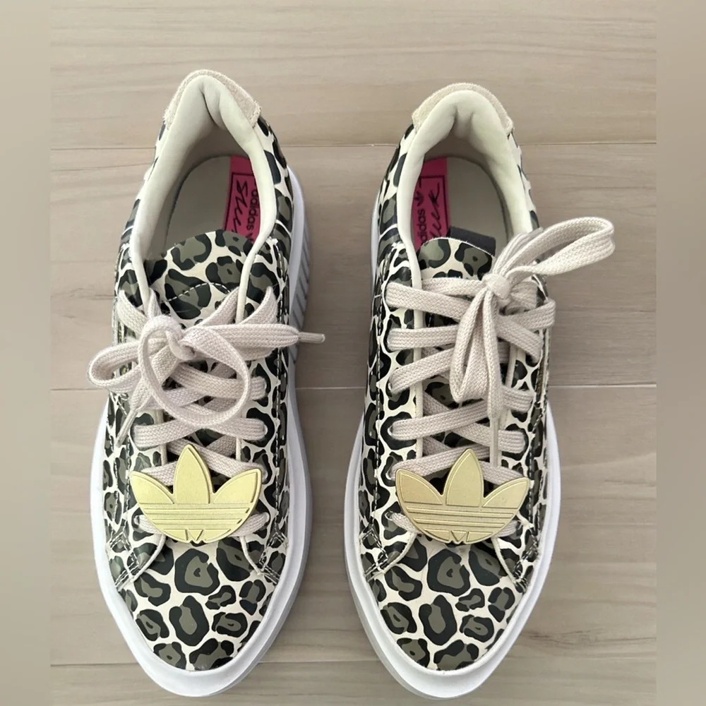 ADIDAS ORIGINALS Women’s Leopard Print Super Sneakers, Women’s, Size 6 - Picture 2 of 7